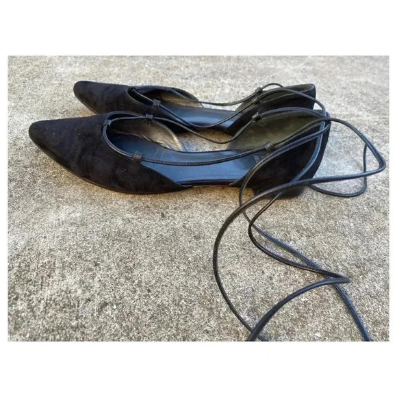 Stuart Weitzman Gilligan D’Orsay Shoes - Picture 5 of 7